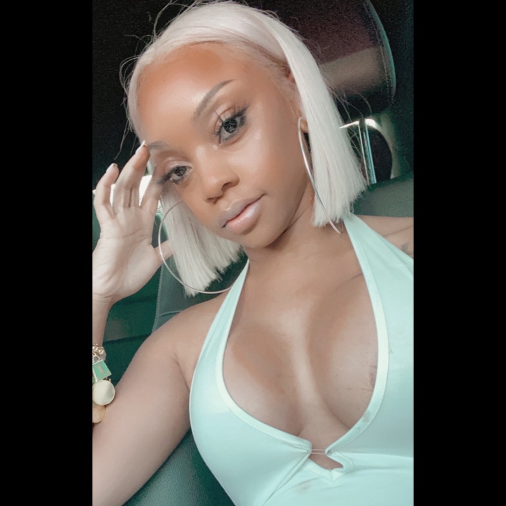 Lace wig cut blunt
